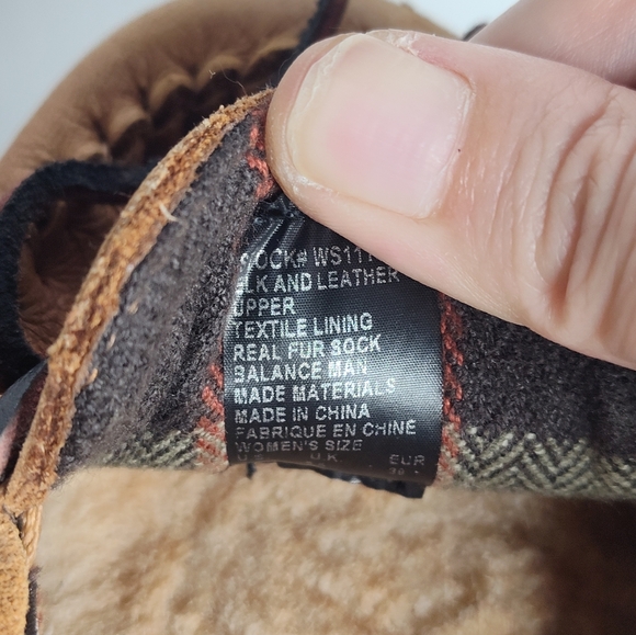 Woolrich Women's Elk and Leather fur lined moccasin size 7 - Picture 2 of 10